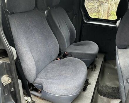 Сірий Форд Транзит Коннект, об'ємом двигуна 1.8 л та пробігом 153 тис. км за 4500 $, фото 18 на Automoto.ua