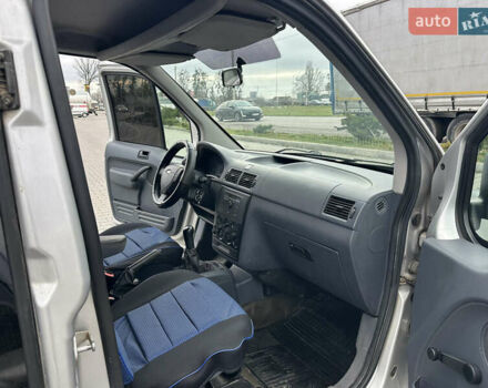 Сірий Форд Транзит Коннект, об'ємом двигуна 1.8 л та пробігом 270 тис. км за 4800 $, фото 29 на Automoto.ua
