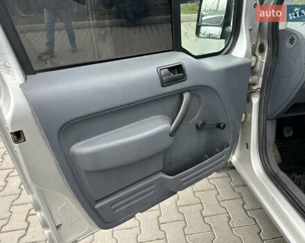 Сірий Форд Транзит Коннект, об'ємом двигуна 1.8 л та пробігом 270 тис. км за 4800 $, фото 22 на Automoto.ua