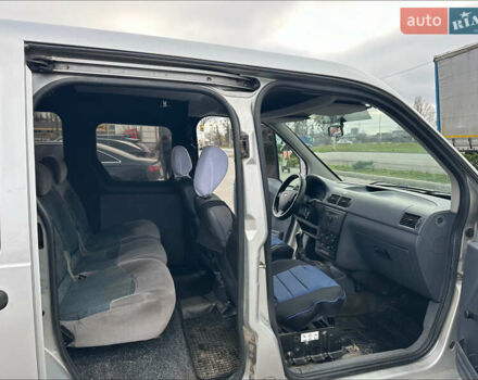 Сірий Форд Транзит Коннект, об'ємом двигуна 1.8 л та пробігом 270 тис. км за 4800 $, фото 47 на Automoto.ua