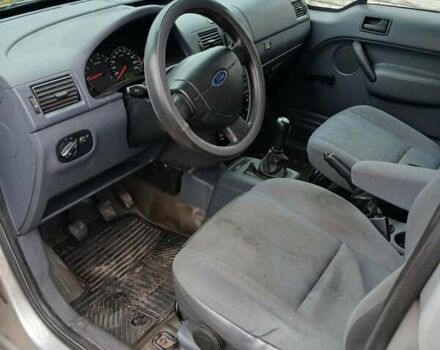 Сірий Форд Транзит Коннект, об'ємом двигуна 1.8 л та пробігом 250 тис. км за 4500 $, фото 7 на Automoto.ua