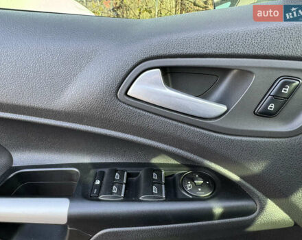 Серый Форд Транзит Коннект, объемом двигателя 2.5 л и пробегом 157 тыс. км за 15999 $, фото 18 на Automoto.ua