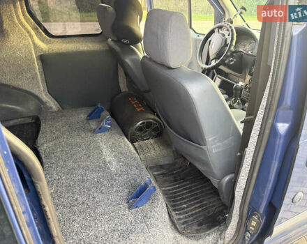 Синій Форд Транзит Коннект, об'ємом двигуна 1.8 л та пробігом 321 тис. км за 7000 $, фото 11 на Automoto.ua