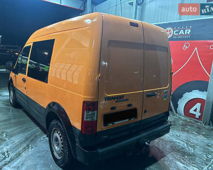 Помаранчевий Форд Транзит Коннект, об'ємом двигуна 1.8 л та пробігом 350 тис. км за 3900 $, фото 1 на Automoto.ua