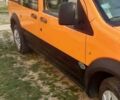 Оранжевый Форд Транзит Коннект, объемом двигателя 1.75 л и пробегом 222 тыс. км за 4600 $, фото 1 на Automoto.ua