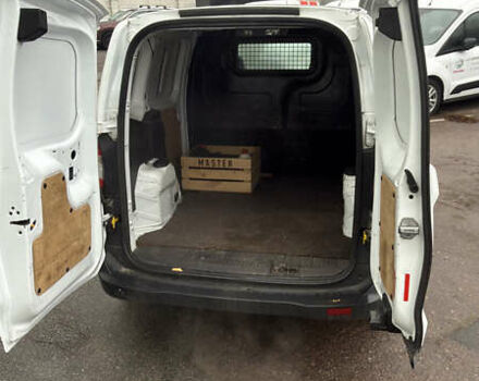 Белый Форд Транзит Курьер, объемом двигателя 1.5 л и пробегом 271 тыс. км за 6193 $, фото 12 на Automoto.ua