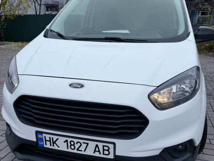 Белый Форд Транзит Курьер, объемом двигателя 1.5 л и пробегом 210 тыс. км за 9700 $, фото 1 на Automoto.ua