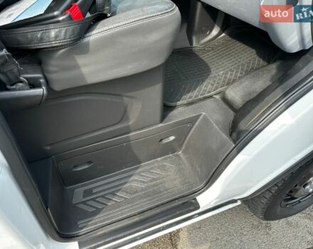 Білий Форд Транзит Кастом, об'ємом двигуна 2.2 л та пробігом 235 тис. км за 13250 $, фото 22 на Automoto.ua