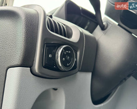 Білий Форд Транзит Кастом, об'ємом двигуна 2.2 л та пробігом 207 тис. км за 9900 $, фото 12 на Automoto.ua