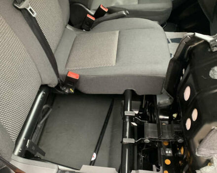 Белый Форд Транзит Кастом, объемом двигателя 2.2 л и пробегом 245 тыс. км за 10500 $, фото 33 на Automoto.ua