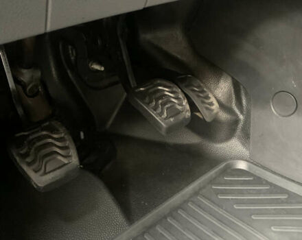 Белый Форд Транзит Кастом, объемом двигателя 2.2 л и пробегом 245 тыс. км за 10500 $, фото 27 на Automoto.ua