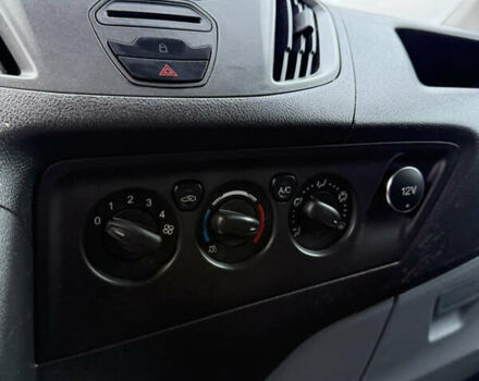 Білий Форд Транзит Кастом, об'ємом двигуна 2.2 л та пробігом 188 тис. км за 11399 $, фото 26 на Automoto.ua