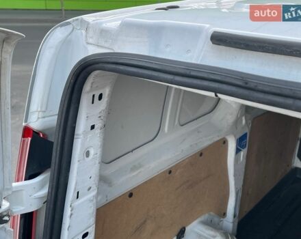 Белый Форд Транзит Кастом, объемом двигателя 2.2 л и пробегом 309 тыс. км за 16000 $, фото 16 на Automoto.ua