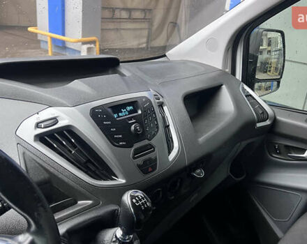 Форд Транзит Кастом 2016 у Житомирі на Automoto.ua Білий Форд Транзит Кастом, об'ємом двигуна 2.2 л та пробігом 270 тис. км за 13900 $, фото 22 на Automoto.ua
