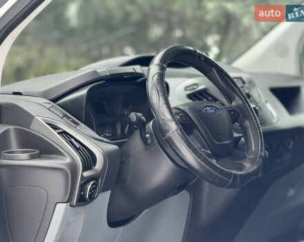 Білий Форд Транзит Кастом, об'ємом двигуна 2.2 л та пробігом 260 тис. км за 10999 $, фото 26 на Automoto.ua