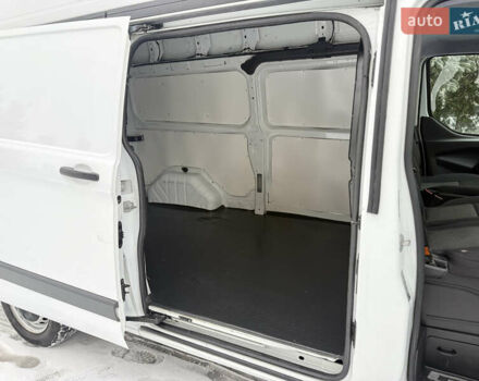 Білий Форд Транзит Кастом, об'ємом двигуна 2.2 л та пробігом 260 тис. км за 10999 $, фото 30 на Automoto.ua