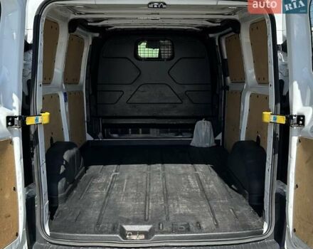 Білий Форд Транзит Кастом, об'ємом двигуна 2 л та пробігом 240 тис. км за 13000 $, фото 6 на Automoto.ua