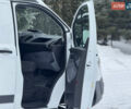 Білий Форд Транзит Кастом, об'ємом двигуна 2.2 л та пробігом 260 тис. км за 10999 $, фото 16 на Automoto.ua