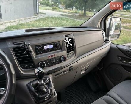 Форд Транзит Кастом 2018 у Александрие на Automoto.ua Білий Форд Транзит Кастом, об'ємом двигуна 2 л та пробігом 200 тис. км за 17000 $, фото 9 на Automoto.ua