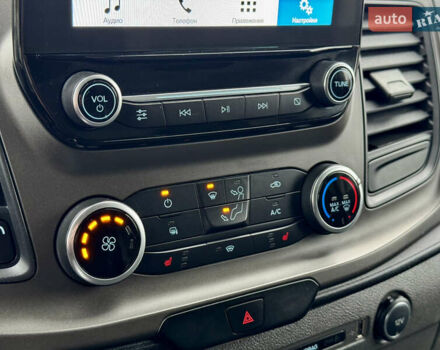 Білий Форд Транзит Кастом, об'ємом двигуна 2 л та пробігом 219 тис. км за 15750 $, фото 29 на Automoto.ua