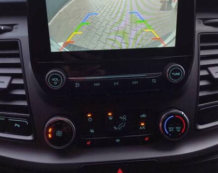 Форд Транзит Кастом 2019 у Млынове на Automoto.ua Білий Форд Транзит Кастом, об'ємом двигуна 2 л та пробігом 226 тис. км за 15950 $, фото 2 на Automoto.ua