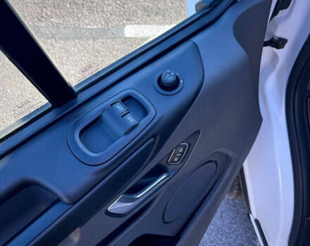 Білий Форд Транзит Кастом, об'ємом двигуна 2 л та пробігом 243 тис. км за 18900 $, фото 17 на Automoto.ua