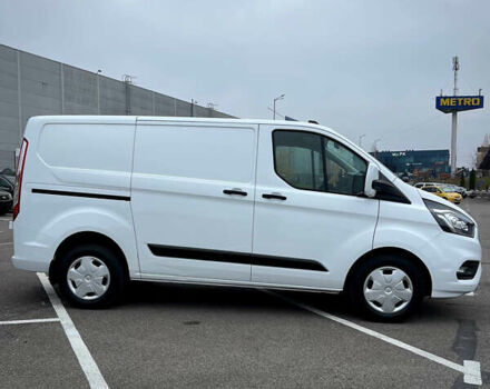 Белый Форд Транзит Кастом, объемом двигателя 2 л и пробегом 207 тыс. км за 18500 $, фото 1 на Automoto.ua