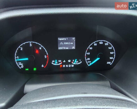 Білий Форд Транзит Кастом, об'ємом двигуна 2 л та пробігом 228 тис. км за 15950 $, фото 4 на Automoto.ua