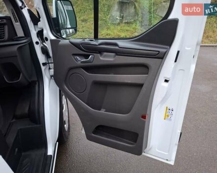 Белый Форд Транзит Кастом, объемом двигателя 2 л и пробегом 253 тыс. км за 13999 $, фото 24 на Automoto.ua