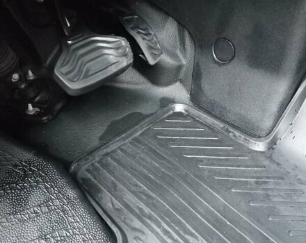 Форд Транзит Кастом 2019 у Млынове на Automoto.ua Білий Форд Транзит Кастом, об'ємом двигуна 2 л та пробігом 226 тис. км за 15950 $, фото 7 на Automoto.ua