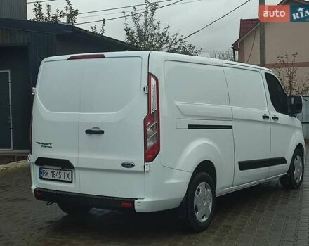 Форд Транзит Кастом 2019 у Млынове на Automoto.ua Білий Форд Транзит Кастом, об'ємом двигуна 2 л та пробігом 226 тис. км за 15950 $, фото 16 на Automoto.ua