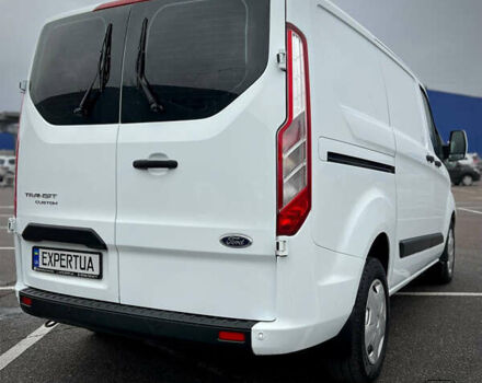 Белый Форд Транзит Кастом, объемом двигателя 2 л и пробегом 220 тыс. км за 19200 $, фото 2 на Automoto.ua