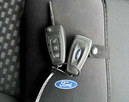 Белый Форд Транзит Кастом, объемом двигателя 2 л и пробегом 220 тыс. км за 19200 $, фото 53 на Automoto.ua