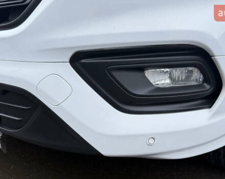 Белый Форд Транзит Кастом, объемом двигателя 2 л и пробегом 258 тыс. км за 17500 $, фото 33 на Automoto.ua