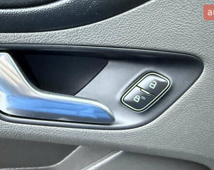 Белый Форд Транзит Кастом, объемом двигателя 2 л и пробегом 258 тыс. км за 17500 $, фото 37 на Automoto.ua