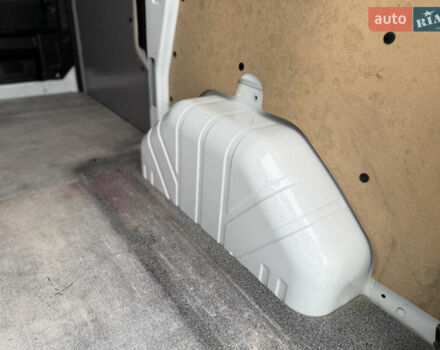 Белый Форд Транзит Кастом, объемом двигателя 2 л и пробегом 197 тыс. км за 14599 $, фото 40 на Automoto.ua