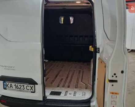 Белый Форд Транзит Кастом, объемом двигателя 2 л и пробегом 225 тыс. км за 18500 $, фото 14 на Automoto.ua