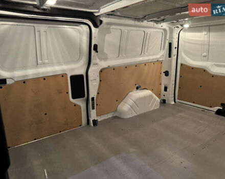 Белый Форд Транзит Кастом, объемом двигателя 2 л и пробегом 243 тыс. км за 17900 $, фото 6 на Automoto.ua