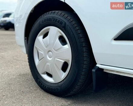 Белый Форд Транзит Кастом, объемом двигателя 2 л и пробегом 230 тыс. км за 21500 $, фото 12 на Automoto.ua