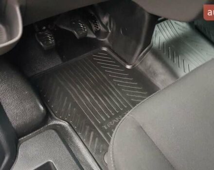 Білий Форд Транзит Кастом, об'ємом двигуна 2 л та пробігом 228 тис. км за 15800 $, фото 21 на Automoto.ua