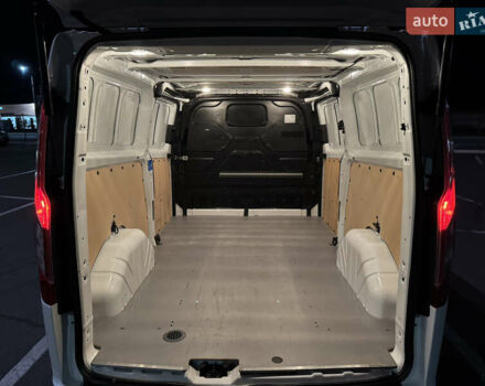 Белый Форд Транзит Кастом, объемом двигателя 2 л и пробегом 243 тыс. км за 17900 $, фото 5 на Automoto.ua