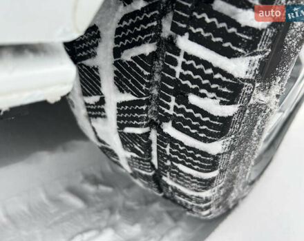 Белый Форд Транзит Кастом, объемом двигателя 2 л и пробегом 178 тыс. км за 18900 $, фото 53 на Automoto.ua