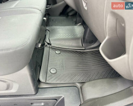 Белый Форд Транзит Кастом, объемом двигателя 2 л и пробегом 230 тыс. км за 21500 $, фото 64 на Automoto.ua