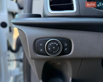 Білий Форд Транзит Кастом, об'ємом двигуна 2 л та пробігом 259 тис. км за 19999 $, фото 40 на Automoto.ua