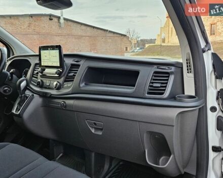 Белый Форд Транзит Кастом, объемом двигателя 2 л и пробегом 182 тыс. км за 17200 $, фото 21 на Automoto.ua