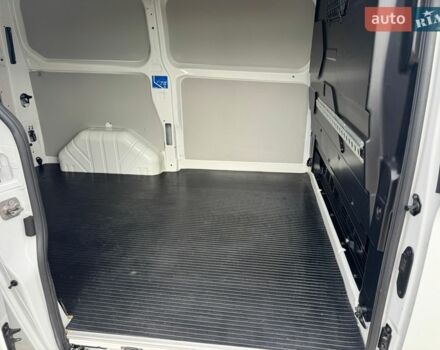 Белый Форд Транзит Кастом, объемом двигателя 2 л и пробегом 184 тыс. км за 17000 $, фото 13 на Automoto.ua