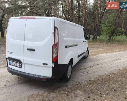 Білий Форд Транзит Кастом, об'ємом двигуна 2.2 л та пробігом 220 тис. км за 14000 $, фото 4 на Automoto.ua