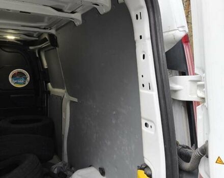 Білий Форд Транзит Кастом, об'ємом двигуна 2.2 л та пробігом 220 тис. км за 14000 $, фото 11 на Automoto.ua