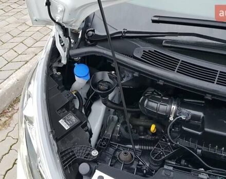 Белый Форд Транзит Кастом, объемом двигателя 2 л и пробегом 145 тыс. км за 16900 $, фото 53 на Automoto.ua