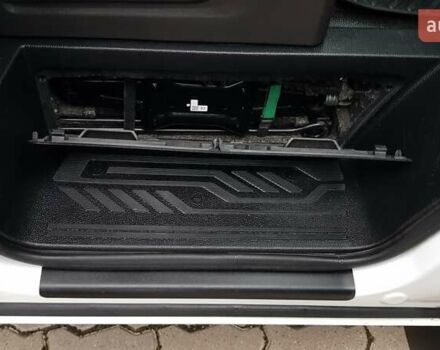 Белый Форд Транзит Кастом, объемом двигателя 2 л и пробегом 145 тыс. км за 16900 $, фото 43 на Automoto.ua